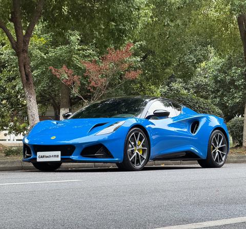 Lotus Emira 2022