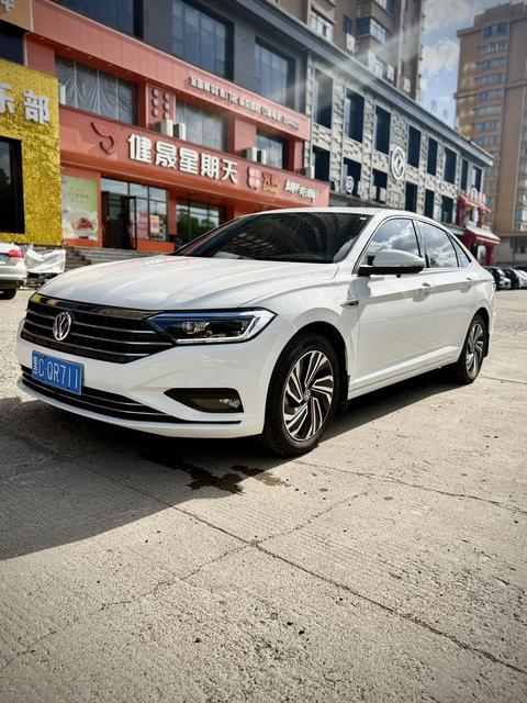 Volkswagen Sagitar 2022