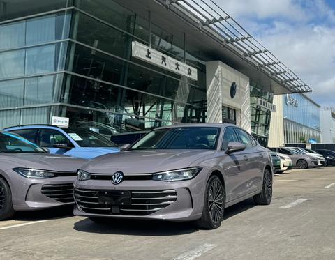 Volkswagen Passat 2025