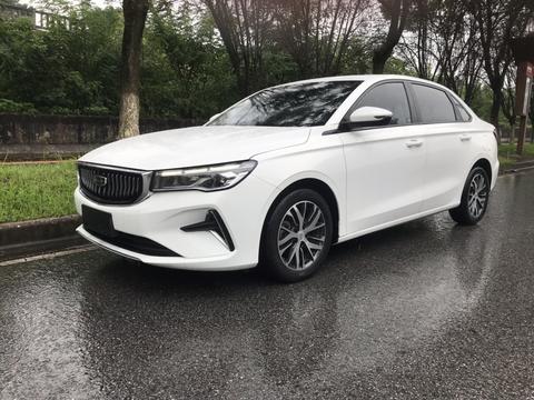 Geely Emgrand 2022