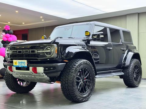 Ford Bronco 2024