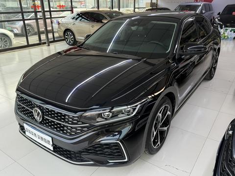 Volkswagen Passat 2023