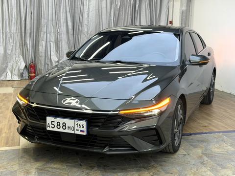 Hyundai Elantra 2023
