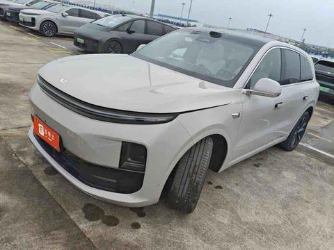 Li Auto L6 2025