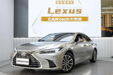 Lexus ES 2025