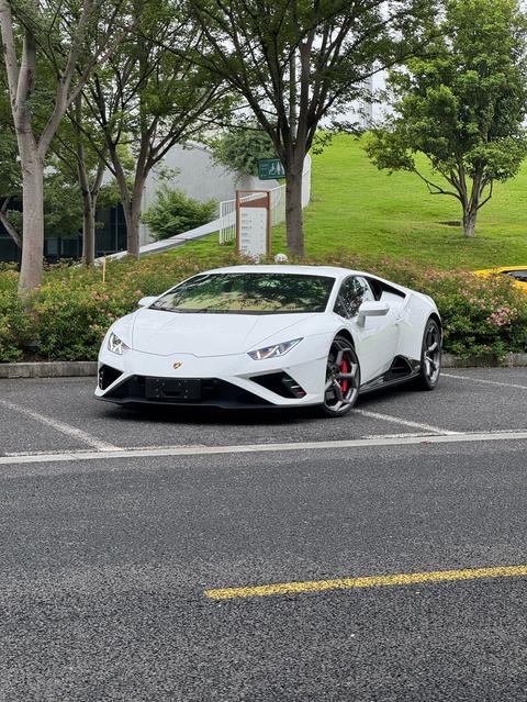 Lamborghini Huracan 2020