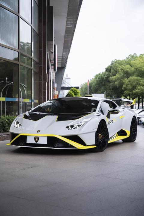 Lamborghini Huracan 2021