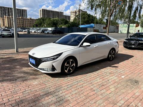 Hyundai Elantra 2022