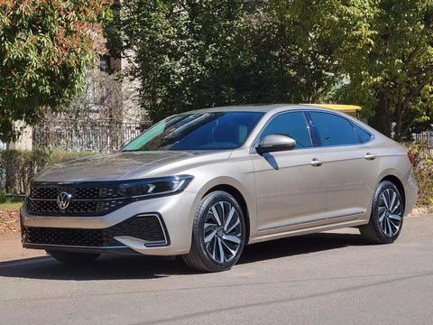Volkswagen Passat 2022