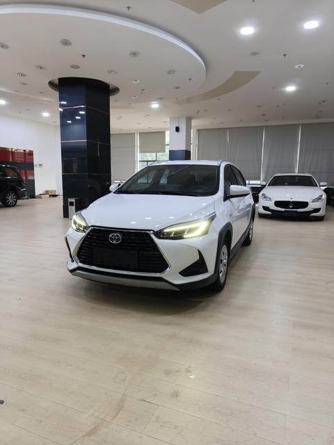 Toyota Yaris L 2021