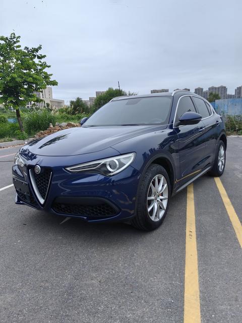 Alfa Romeo Stelvio 2021