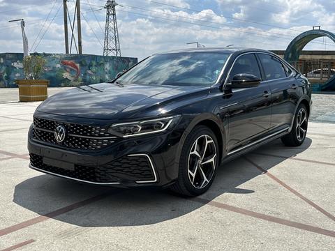 Volkswagen Passat 2023