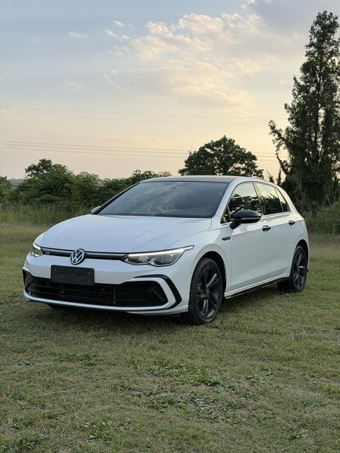 Volkswagen Golf 2023