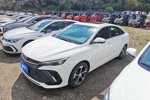Geely Emgrand L 2022