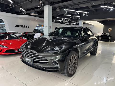 Aston Martin DBX 2024