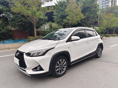 Toyota Yaris L 2021