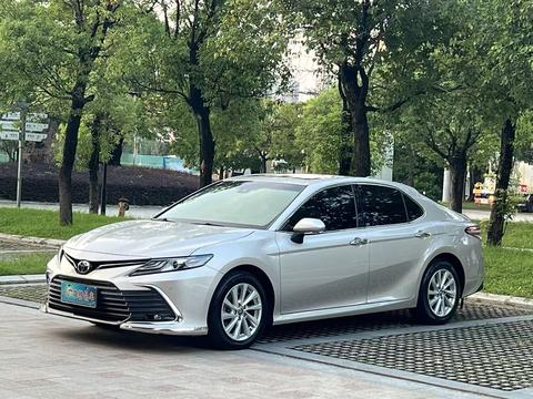 Toyota Camry 2021