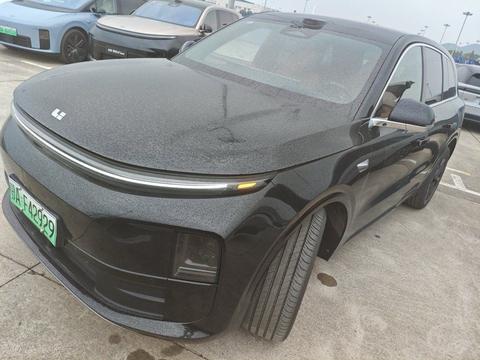 Li Auto L6 2025