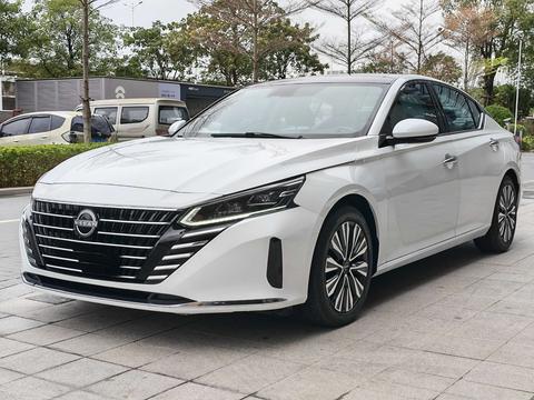 Nissan Teana 2022