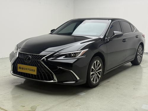 Lexus ES 2021