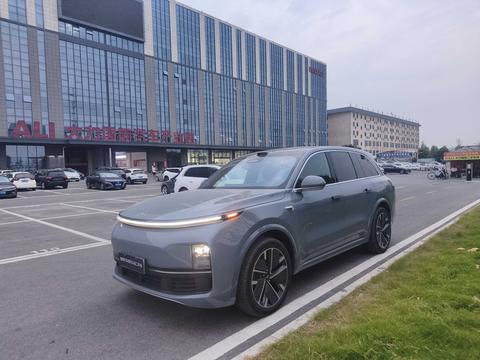 Li Auto L8 2025