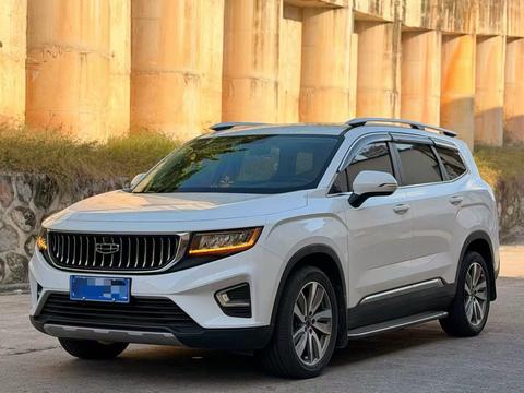 Geely Okavango 2022