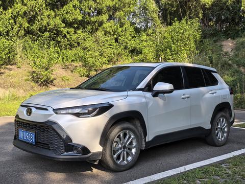Toyota Frontlander 2024