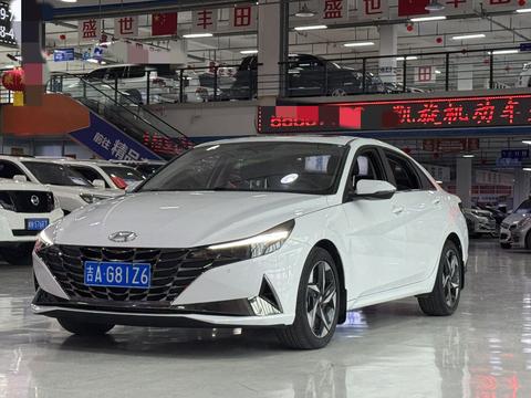 Hyundai Elantra 2022