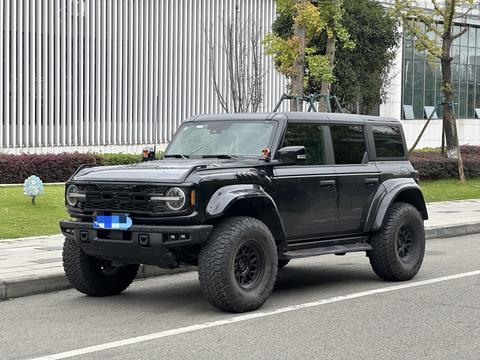 Ford Bronco 2024