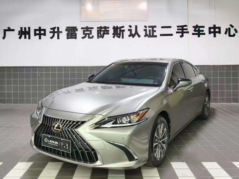 Lexus ES 2022