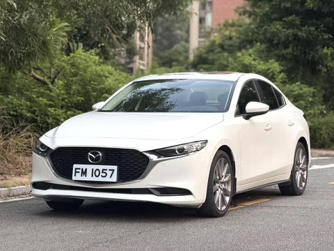 Mazda 3 Axela 2021