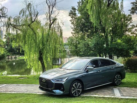 Chery Arrizo 8 Pro 2025