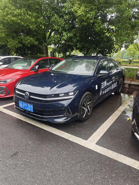 Volkswagen Magotan 2024