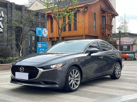 Mazda 3 Axela 2022