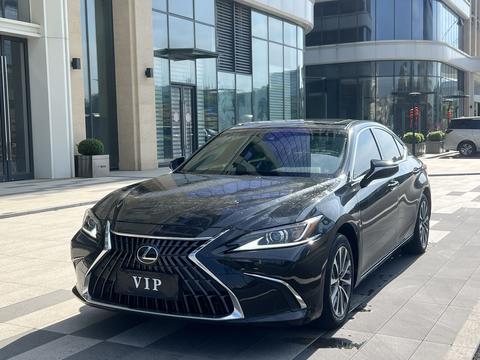 Lexus ES 2021