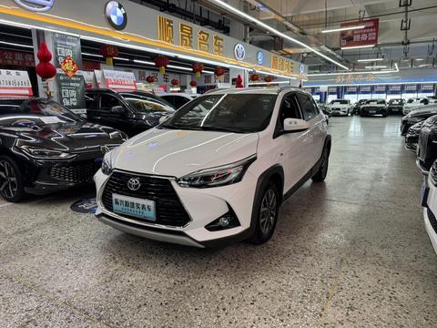 Toyota Yaris L 2021