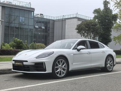 Porsche Panamera 2024