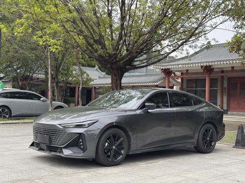Changan UNI-V 2022