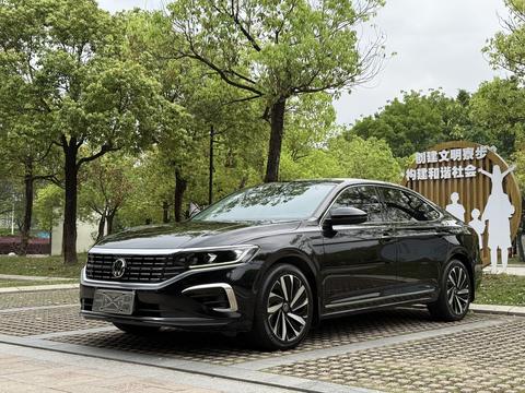Volkswagen Passat 2022