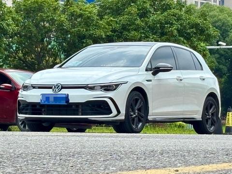 Volkswagen Golf 2024