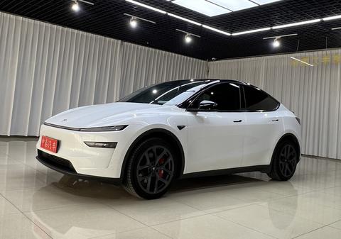Tesla Model Y 2025