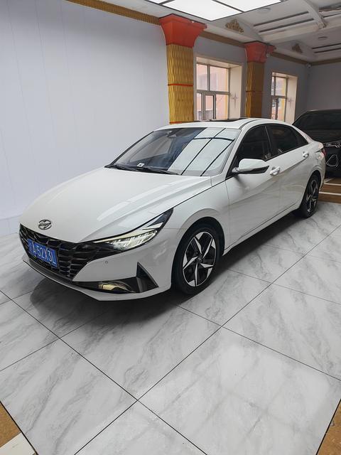 Hyundai Elantra 2021