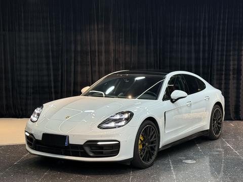 Porsche Panamera 2021