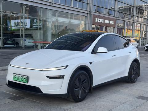 Tesla Model Y 2026