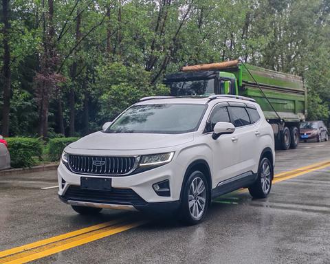 Geely Okavango 2022