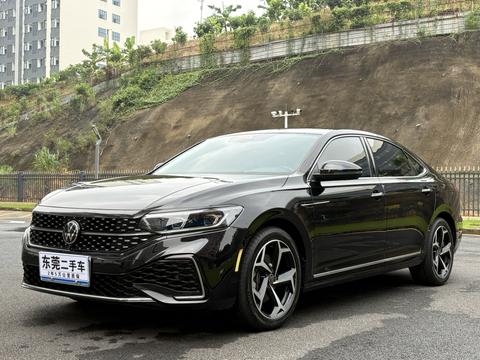 Volkswagen Passat 2024