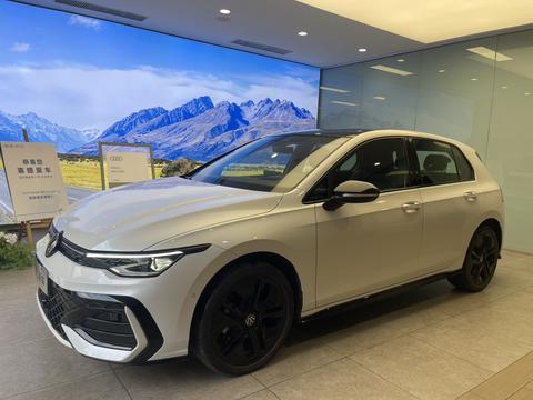 Volkswagen Golf 2025