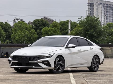 Hyundai Elantra 2023