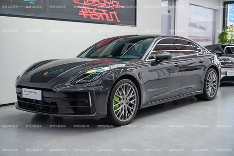 Porsche Panamera 2024
