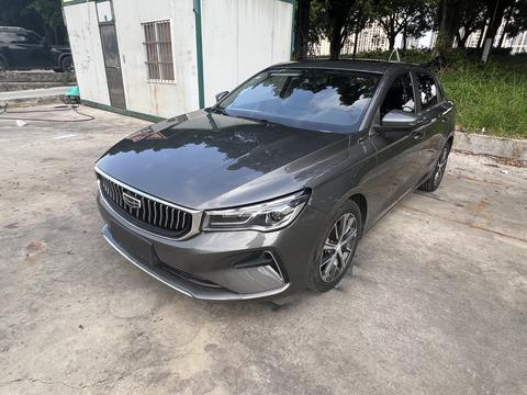 Geely Emgrand 2022